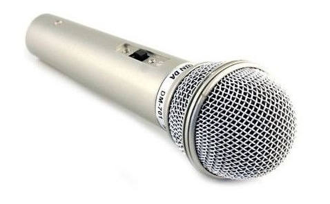 Microfon dinamic cu fir